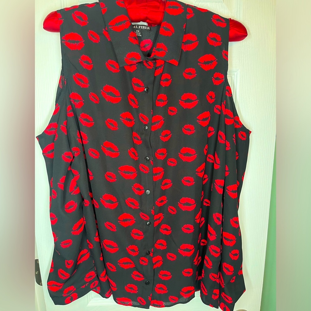 Like 🆕 Moral Fiber Cold Shoulder Lipstick Button up Size 2X (18-20)